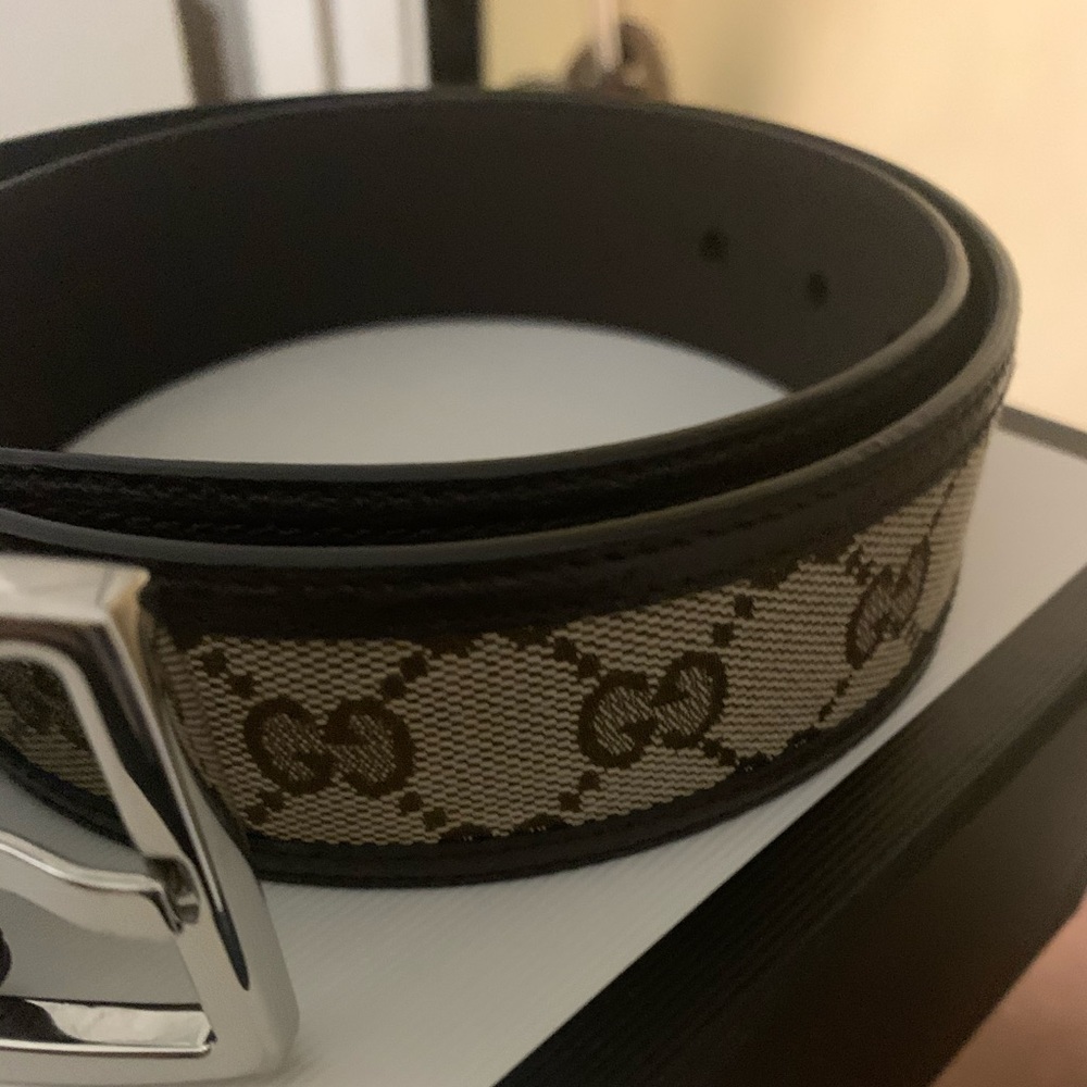 Authentic Gucci belt.. signature GG NEVER WORN!